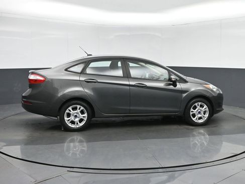 Used 2016 Ford Fiesta SE FWD image 8