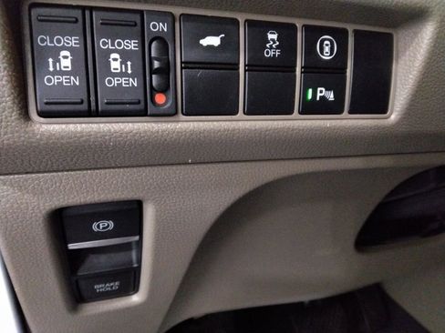 Used 2022 Honda Odyssey Elite image 19