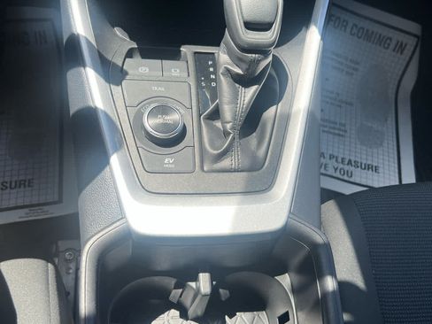 Certified 2025 Toyota RAV4 LE AWD/4WD image 20