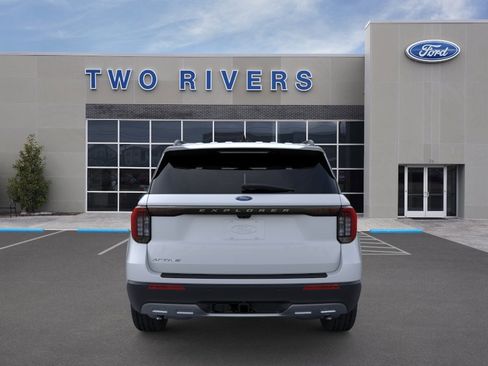 New 2026 Ford Explorer Active RWD image 5