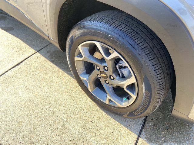 Used 2024 Chevrolet Trax LT w/ Driver Confidence Package FWD image 37