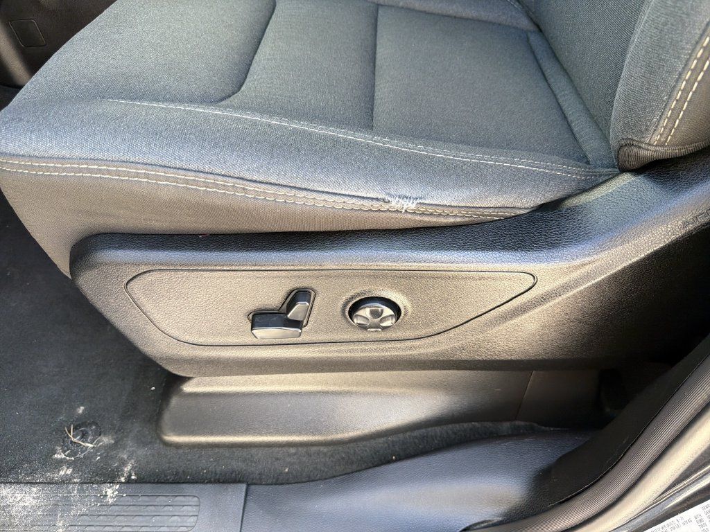 Used 2021 RAM 1500 Big Horn RWD image 20