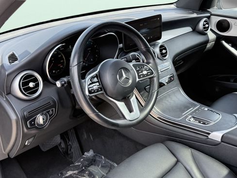 Used 2022 Mercedes-Benz GLC 300 w/ Premium Package Lite image 27