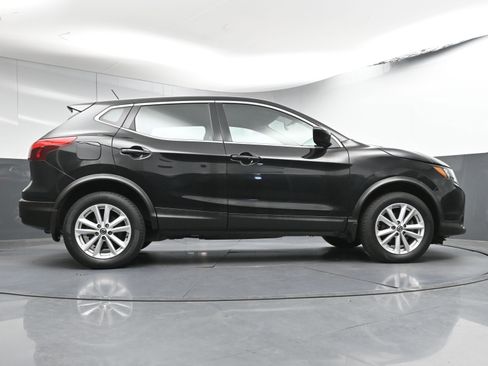 Used 2019 Nissan Rogue Sport S w/ Appearance Package image 18