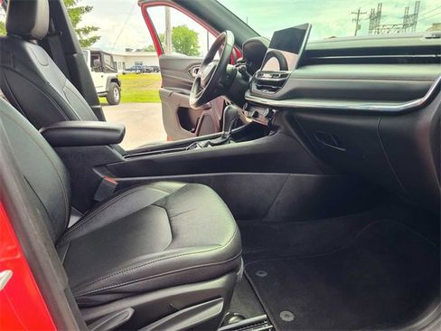 Used 2022 Jeep Compass Limited image 16