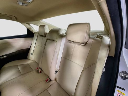 Used 2018 Toyota Avalon Limited w/ Carpet Mat Package FWD image 24