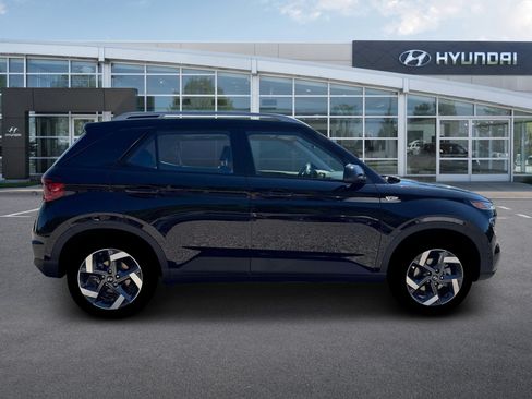 New 2026 Hyundai Venue SEL FWD image 9