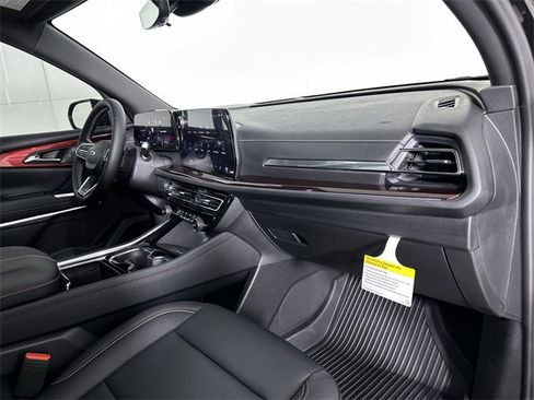 New 2026 Chevrolet Traverse Z71 w/ Driver Confidence Package image 30