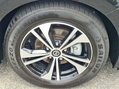 Used 2023 Nissan Sentra SV w/ All-Weather Package FWD image 9