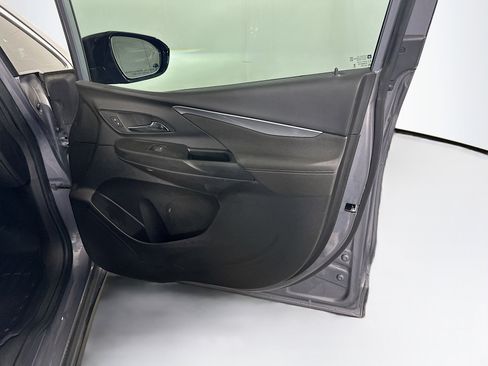 Used 2023 Chevrolet Bolt LT image 30