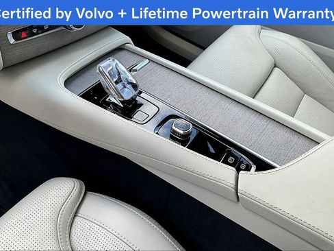 Used 2025 Volvo XC90 B6 Ultra w/ Protection Package image 18
