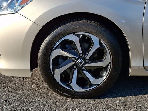 Used 2017 Honda Accord EX-L image 8