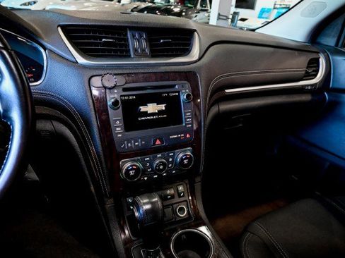 Used 2017 Chevrolet Traverse LT image 35
