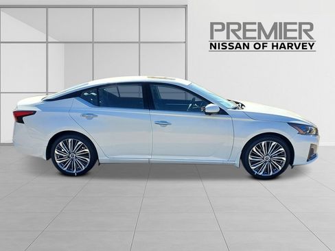 New 2025 Nissan Altima 2.5 SL image 7