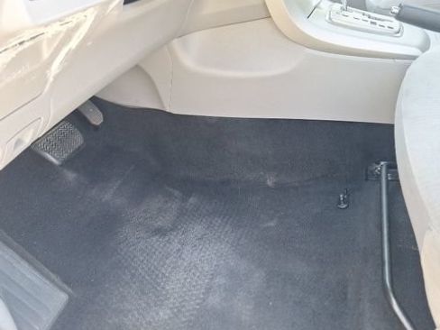 Used 2013 Toyota Corolla LE FWD image 10