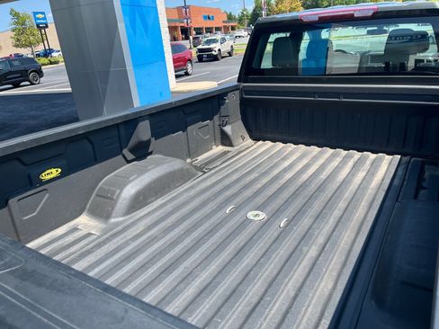 Used 2023 GMC Sierra 3500 Pro w/ X31 Off-Road Package AWD/4WD image 13