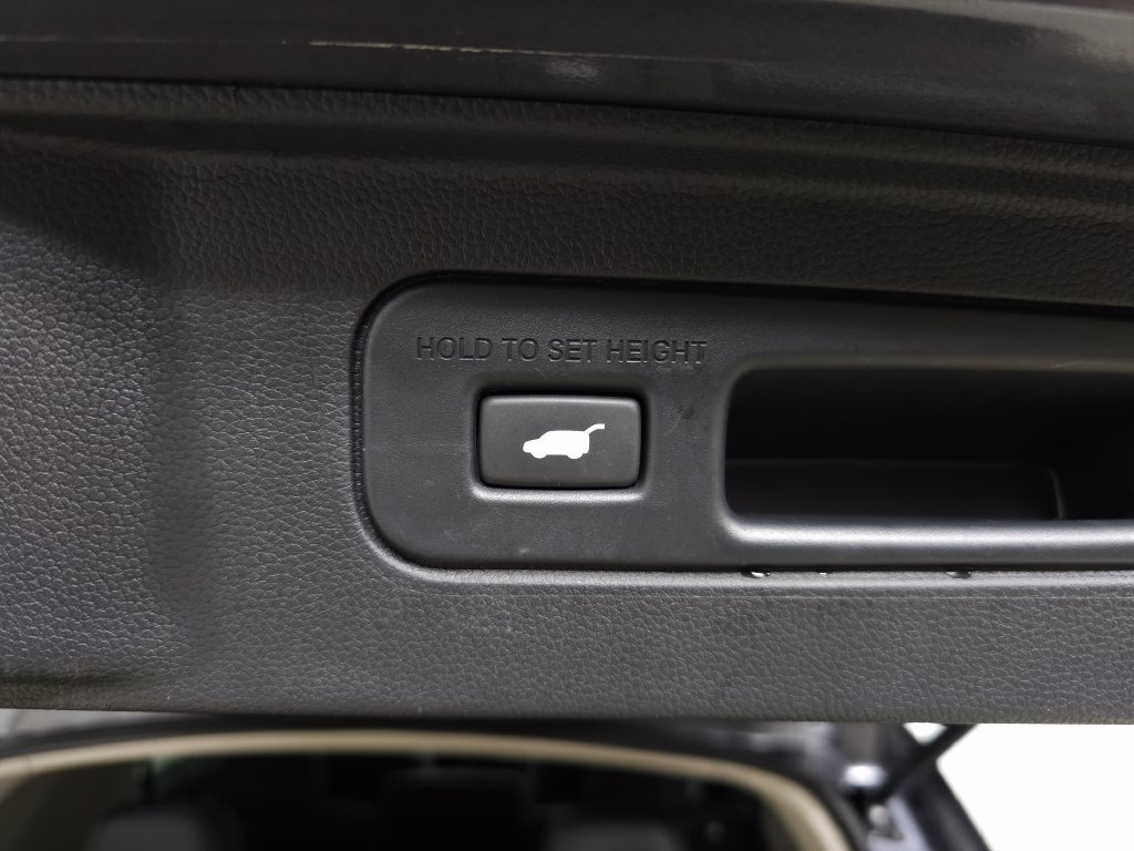 Used 2025 Honda Pilot Elite image 8