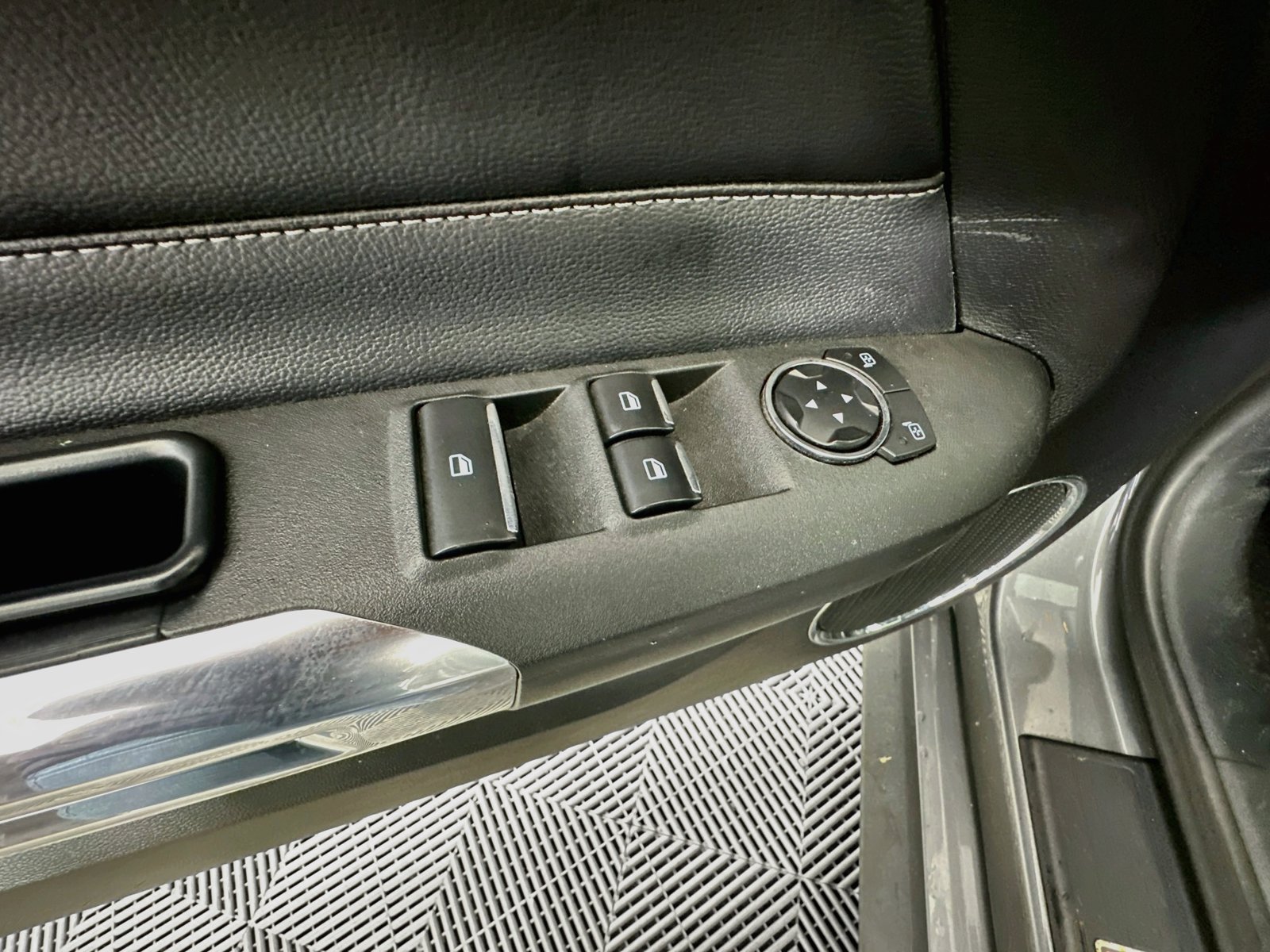 Used 2021 Ford Mustang Premium RWD image 18