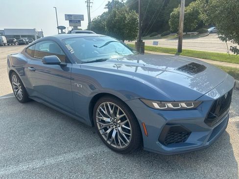 Used 2024 Ford Mustang GT Premium RWD image 1