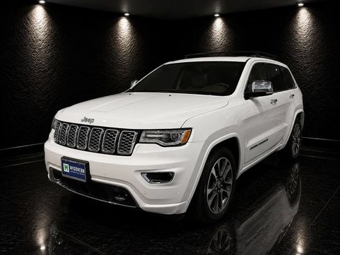 Used 2018 Jeep Grand Cherokee Overland AWD/4WD image 1