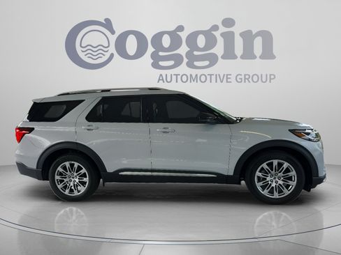 New 2026 Ford Explorer Platinum RWD image 6