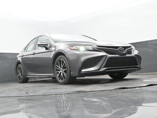 Used 2024 Toyota Camry SE FWD image 23