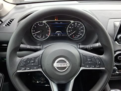Used 2024 Nissan Sentra SV FWD image 17