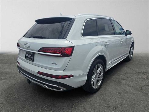 Used 2023 Audi Q7 2.0T Premium w/ Towing Package AWD/4WD image 3