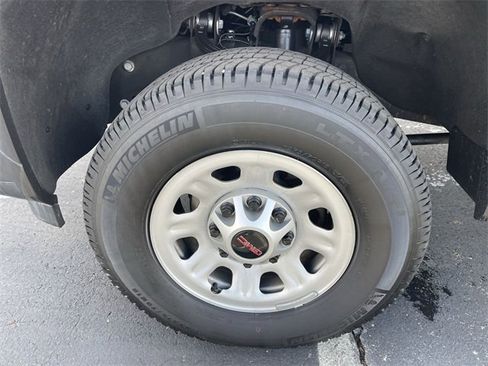 Used 2024 GMC Sierra 2500 Pro w/ 1SA Pro Safety Plus Package image 10