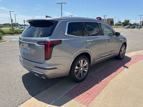 Used 2025 Cadillac XT6 Premium Luxury FWD image 5