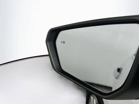 Used 2020 Chevrolet Equinox LT image 16