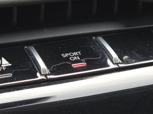 Used 2023 Jeep Grand Cherokee L Laredo image 10