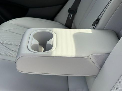 New 2026 Hyundai Elantra Limited FWD image 44