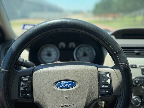 Used 2011 Ford Focus SE w/ 201A Rapid Spec Order Code FWD image 16