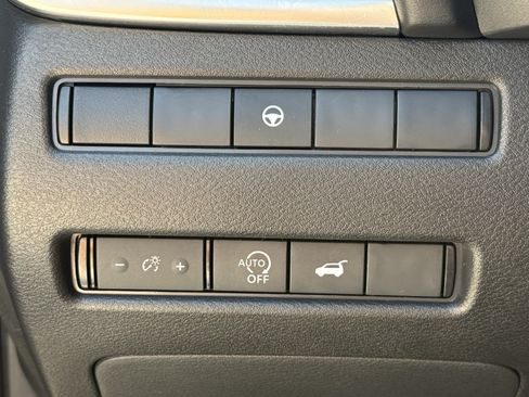 Used 2024 Nissan Rogue SL w/ SL Premium Package FWD image 26
