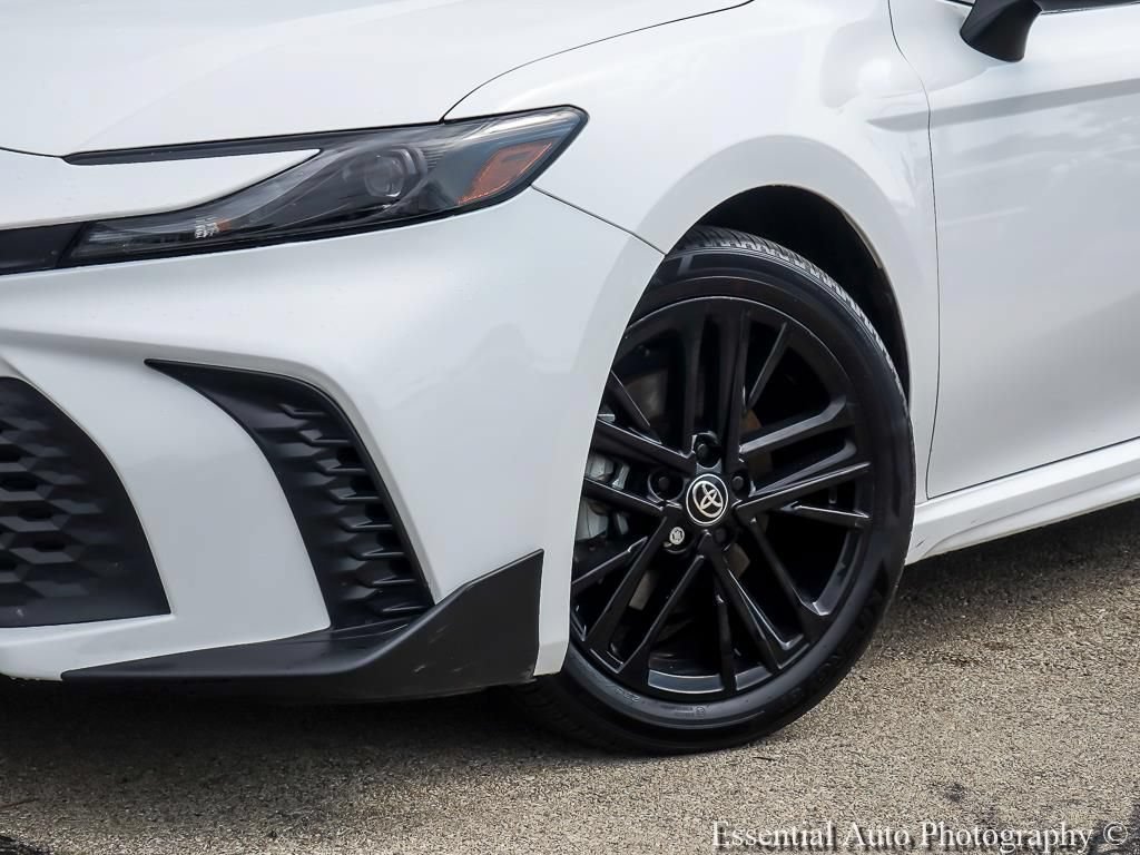 Used 2025 Toyota Camry SE FWD image 5