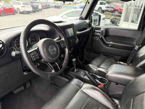 Used 2012 Jeep Wrangler Unlimited Sahara AWD/4WD image 32