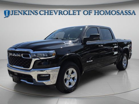 Used 2025 RAM 1500 Big Horn AWD/4WD image 9