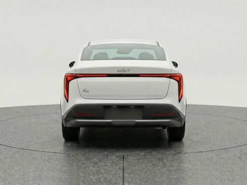 Used 2025 Kia K4 LXS FWD image 7