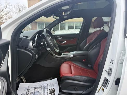 Used 2022 Mercedes-Benz GLC 300 4MATIC image 25
