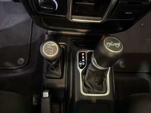 Used 2019 Jeep Wrangler Unlimited Sport image 18