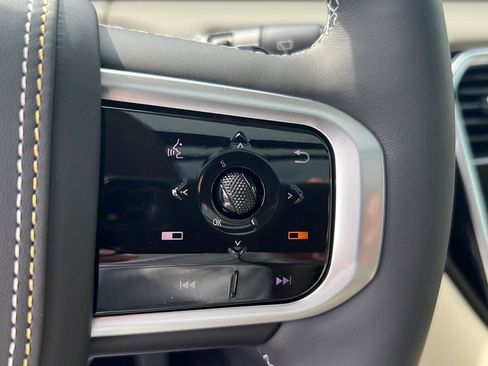 New 2025 Nissan Armada Platinum Reserve image 28