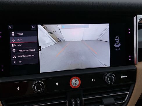 Used 2023 Porsche Macan Turbo image 26