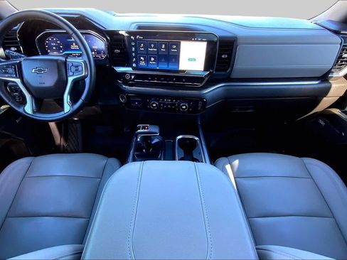 Used 2024 Chevrolet Silverado 1500 LT Trail Boss w/ Convenience Package II AWD/4WD image 14