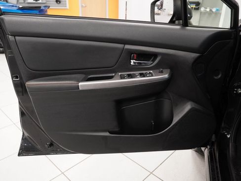 Used 2016 Subaru Crosstrek 2.0i Limited image 18