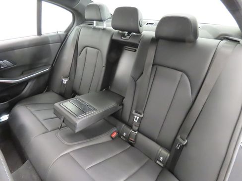 Used 2022 BMW 330i Sedan w/ Driving Assistance Package RWD image 38