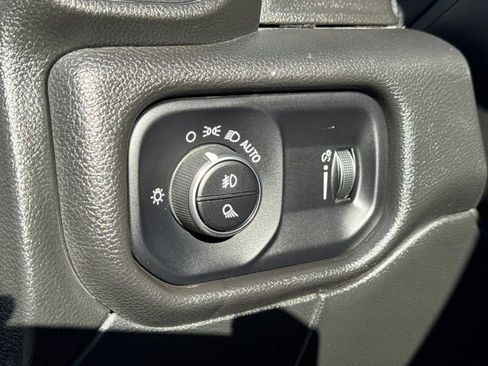 Used 2022 RAM 2500 Big Horn w/ Cold Weather Group image 24