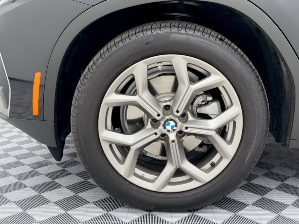 Used 2022 BMW X3 xDrive30i w/ Convenience Package w/ZPA AWD/4WD image 13