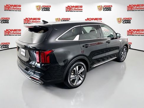 Used 2023 Kia Sorento SX Prestige w/ Panoramic Sunroof Package AWD/4WD image 19