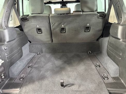 Used 2024 Jeep Wrangler Unlimited w/ Convenience Group image 33